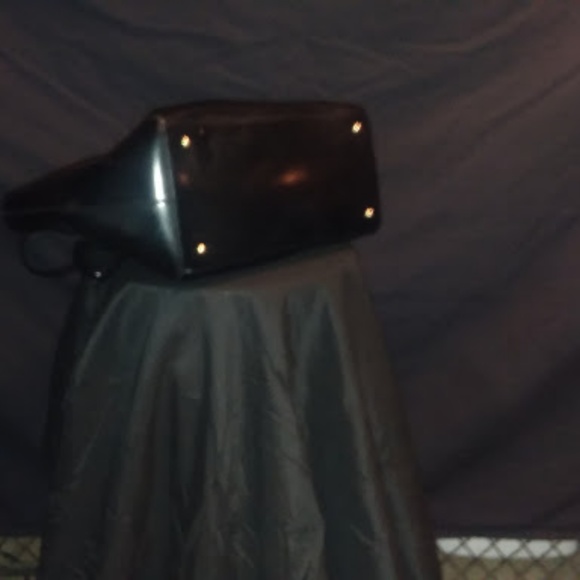 Ralph's Lauren Purse - Picture 3 of 8